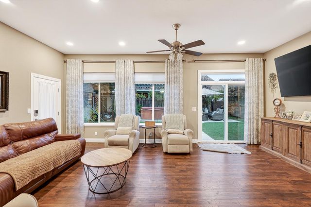 851 Alabaster Ct, Atwater, CA 95301