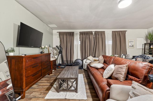 851 Alabaster Ct, Atwater, CA 95301