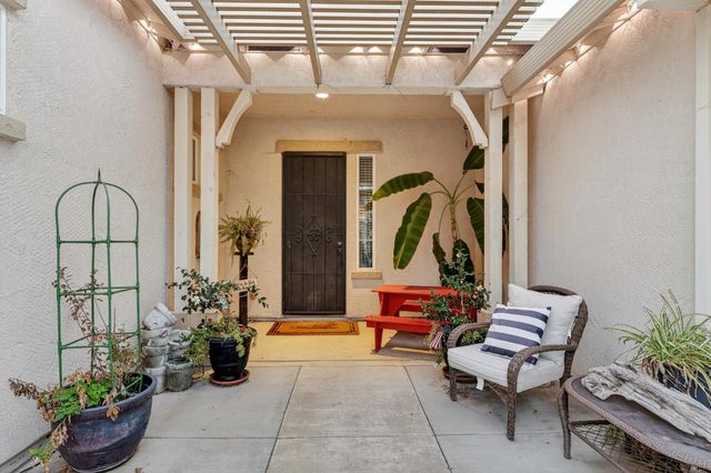 851 Alabaster Ct, Atwater, CA 95301