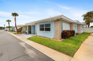 250 ROSERY ROAD NW 323, Largo, FL 33770