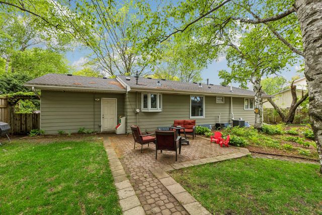 1249 Pinewood Court, Woodbury, MN 55125