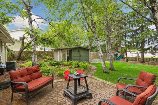 1249 Pinewood Court, Woodbury, MN 55125