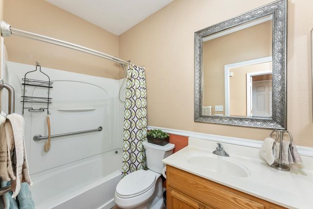 737 Farnham Ave, Woodland, CA 95776