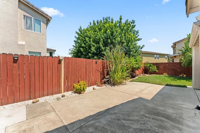 737 Farnham Ave, Woodland, CA 95776