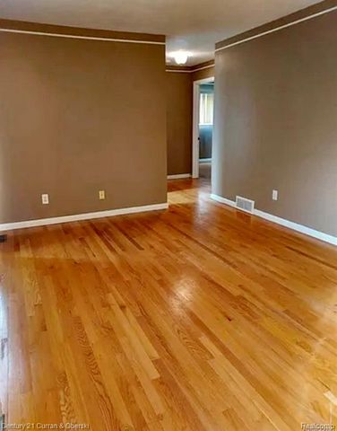 32200 Fairchild Street, Westland, MI 48186