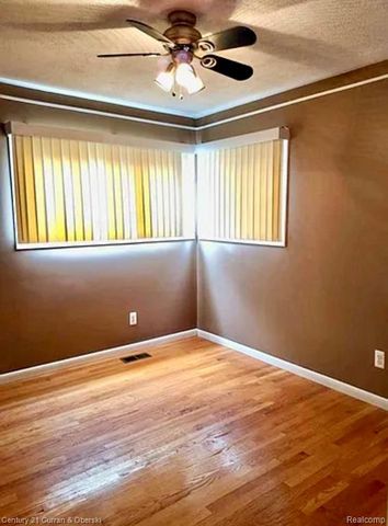 32200 Fairchild Street, Westland, MI 48186