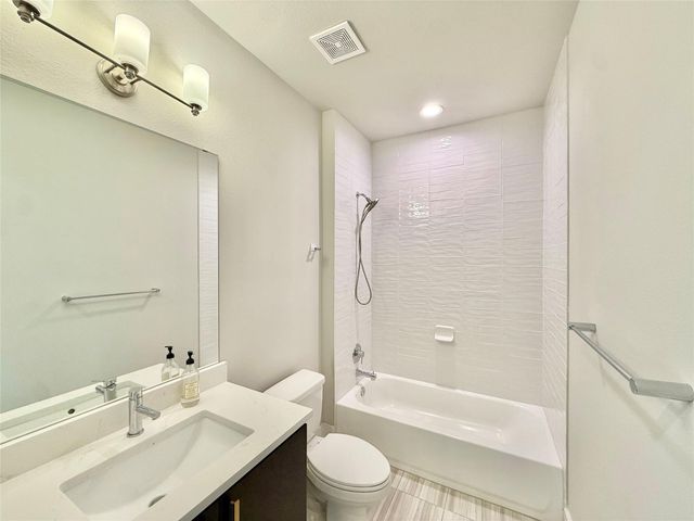 7915 Floracita LN, Austin, TX 78735
