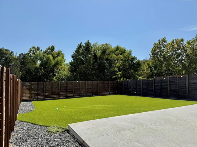 7915 Floracita LN, Austin, TX 78735