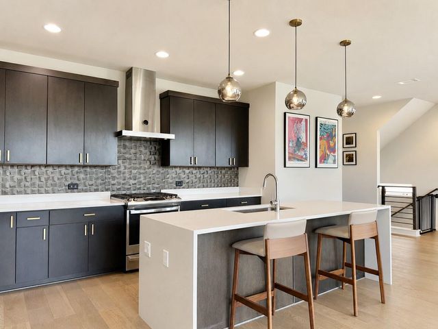 7915 Floracita LN, Austin, TX 78735