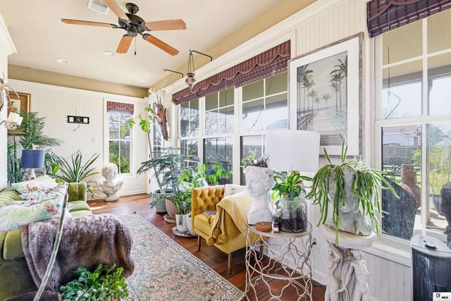 300 FLEUR DE LIS DRIVE, Sterlington, LA 71280