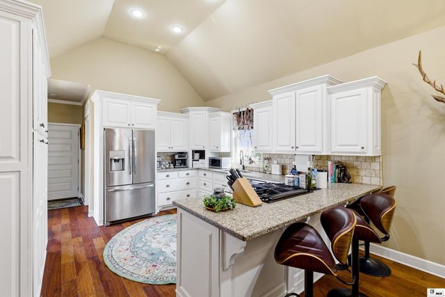 300 FLEUR DE LIS DRIVE, Sterlington, LA 71280