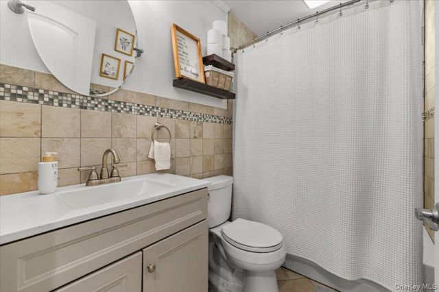 78 Broadway, Bethpage, NY 11714