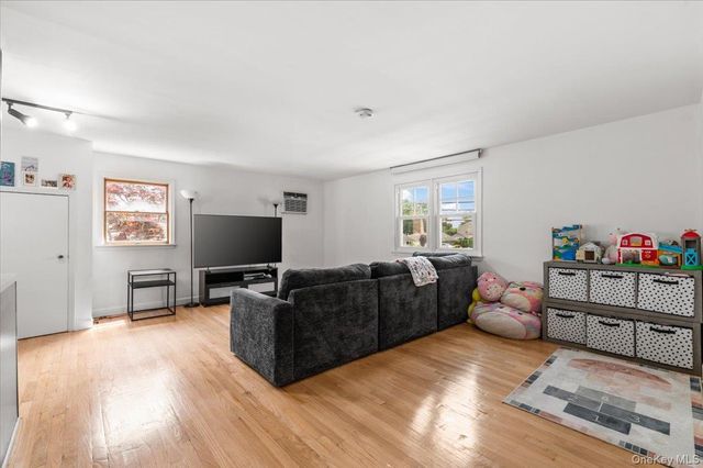 78 Broadway, Bethpage, NY 11714