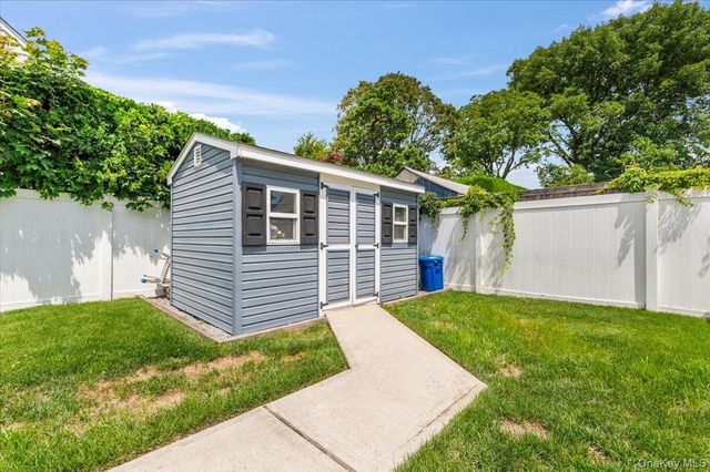 78 Broadway, Bethpage, NY 11714