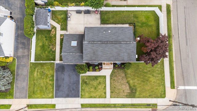 78 Broadway, Bethpage, NY 11714