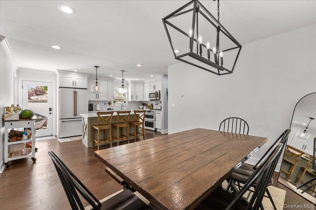 78 Broadway, Bethpage, NY 11714