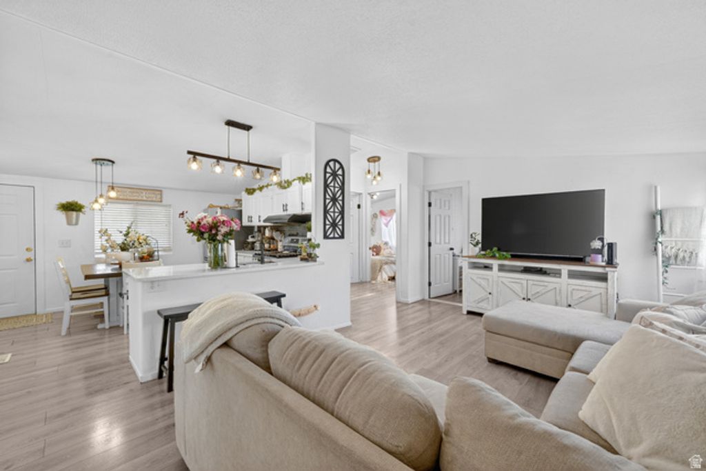 160 CUSHING WAY, Layton, UT 84041