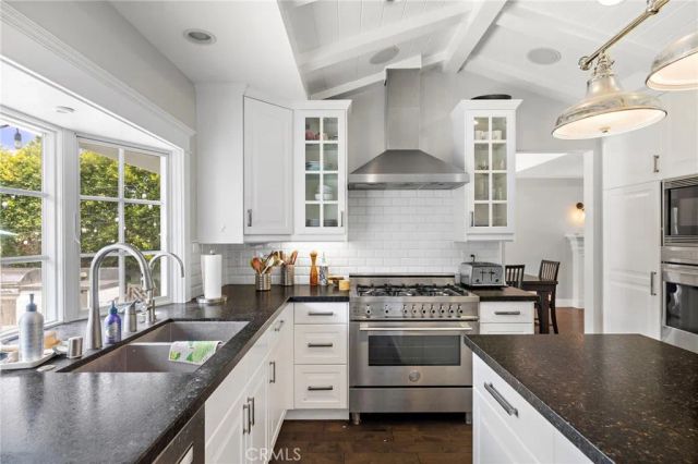 2201 Aralia, Newport Beach, CA 92660