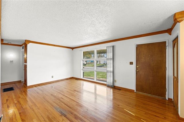 3234 N 36th Street, Kansas City, KS 66104