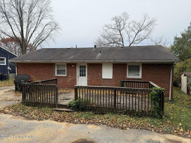 4915 Manslick Rd, Louisville, KY 40216