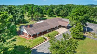 1400 W Locust Street, Stilwell, OK 74960