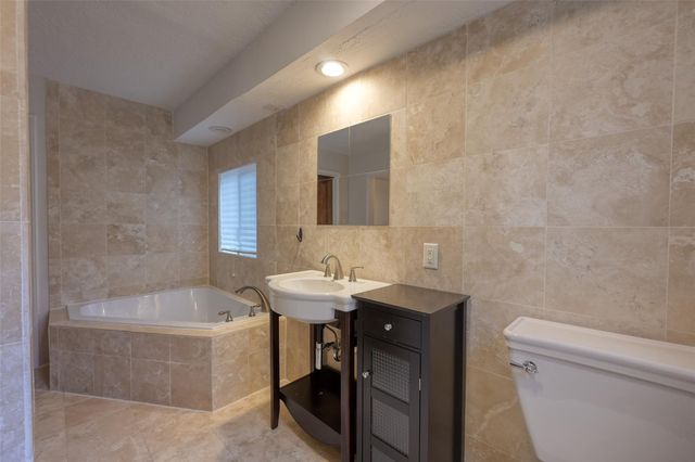 2230 Lakeville Drive, Houston, TX 77339