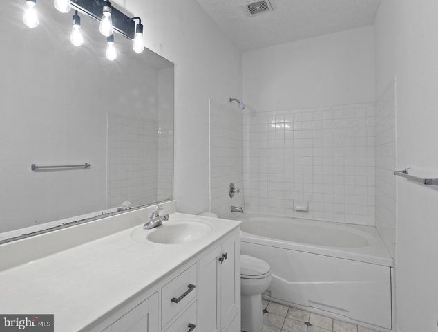 9002 EXECUTIVE CLUB DR, Delmar, MD 21875