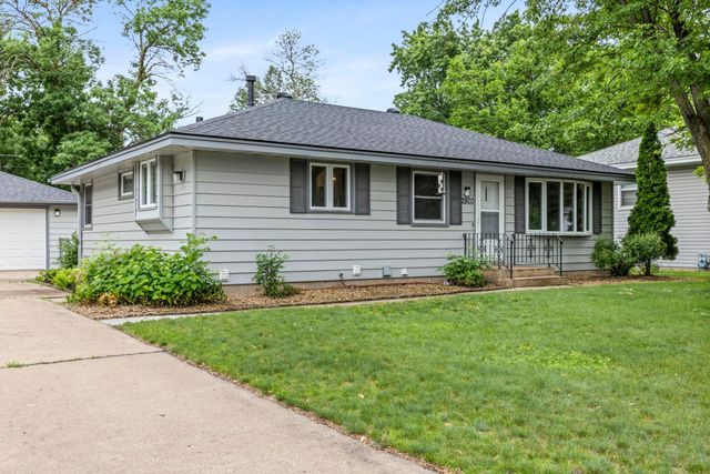 2900 115th Lane NW, Coon Rapids, MN 55433