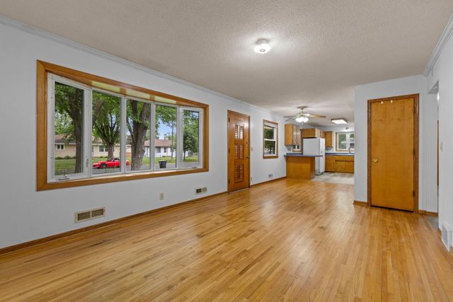 2900 115th Lane NW, Coon Rapids, MN 55433