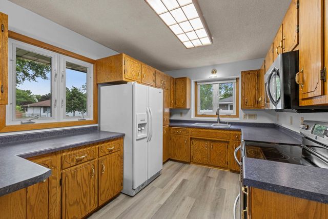 2900 115th Lane NW, Coon Rapids, MN 55433