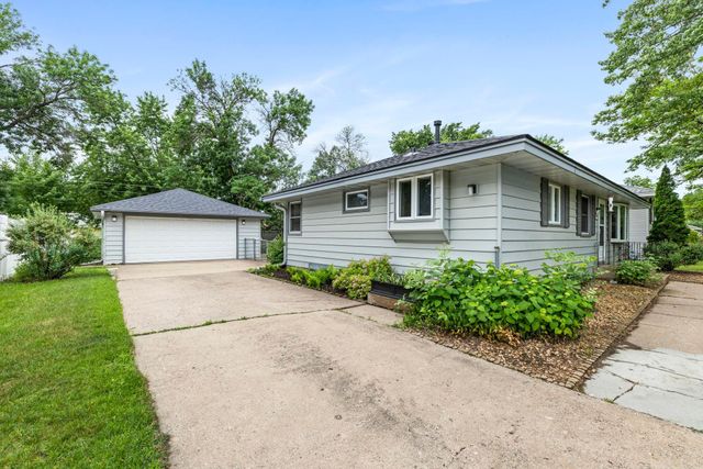 2900 115th Lane NW, Coon Rapids, MN 55433