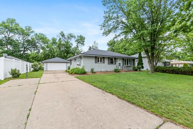 2900 115th Lane NW, Coon Rapids, MN 55433