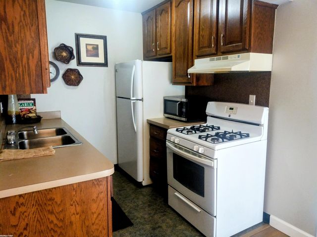 45547 Kensington Street, Utica, MI 48317