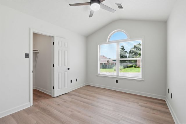 13 Jonathon Cove, Cabot, AR 72023