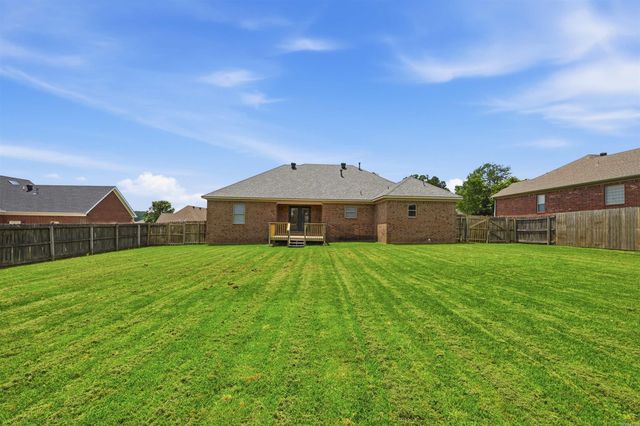 13 Jonathon Cove, Cabot, AR 72023