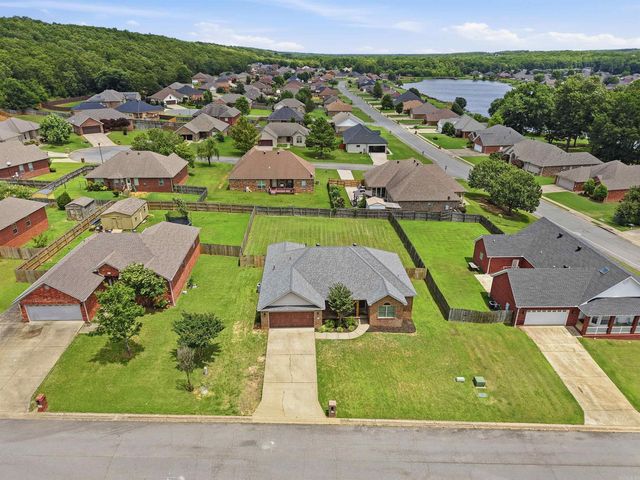 13 Jonathon Cove, Cabot, AR 72023