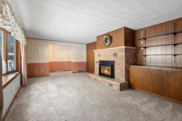 W6515 GREENVILLE DRIVE, Greenville, WI 54942