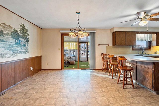 W6515 GREENVILLE DRIVE, Greenville, WI 54942