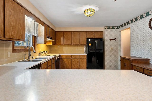 W6515 GREENVILLE DRIVE, Greenville, WI 54942