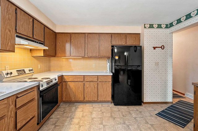 W6515 GREENVILLE DRIVE, Greenville, WI 54942