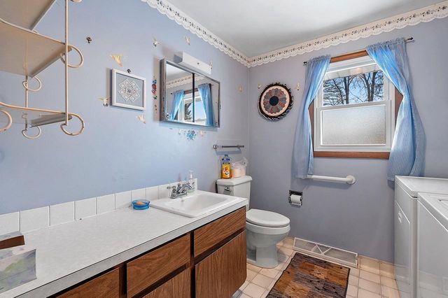 W6515 GREENVILLE DRIVE, Greenville, WI 54942