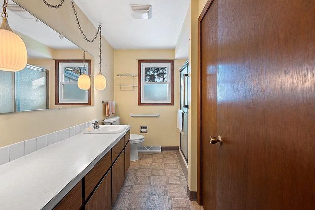 W6515 GREENVILLE DRIVE, Greenville, WI 54942