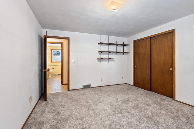 W6515 GREENVILLE DRIVE, Greenville, WI 54942