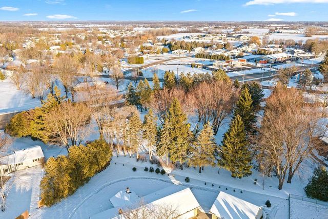 W6515 GREENVILLE DRIVE, Greenville, WI 54942