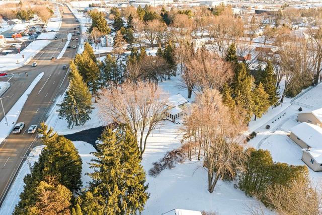 W6515 GREENVILLE DRIVE, Greenville, WI 54942