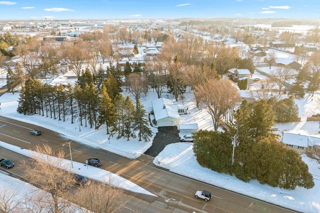 W6515 GREENVILLE DRIVE, Greenville, WI 54942