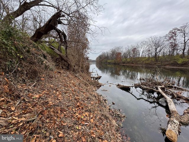 131 N MAIN ST, Douglassville, PA 19518