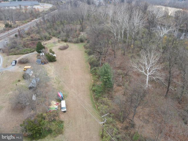 131 N MAIN ST, Douglassville, PA 19518