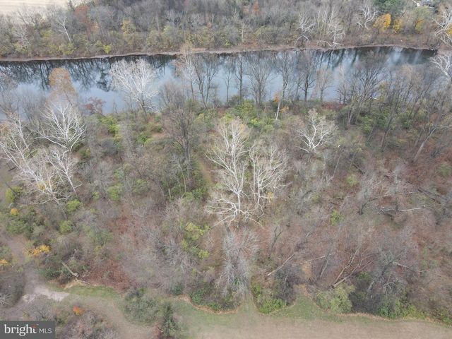 131 N MAIN ST, Douglassville, PA 19518