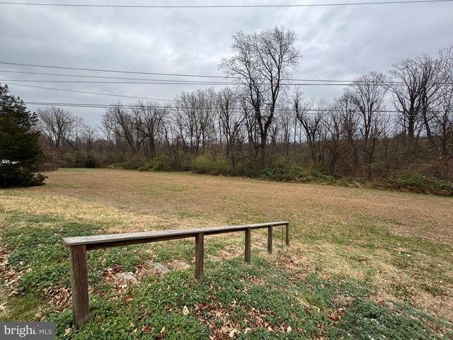 131 N MAIN ST, Douglassville, PA 19518